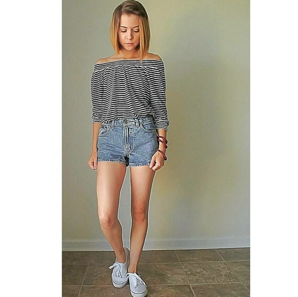 Apostrophe Tops - Off the shoulder top 💙✅